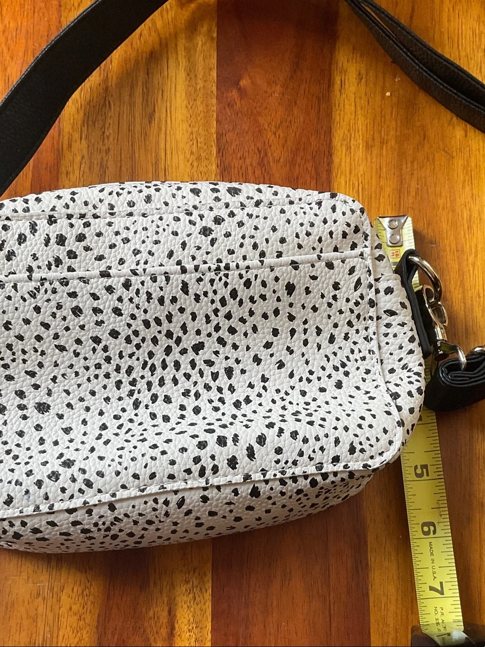 thirty-one White Crossbody Bag with Black Speckled Print